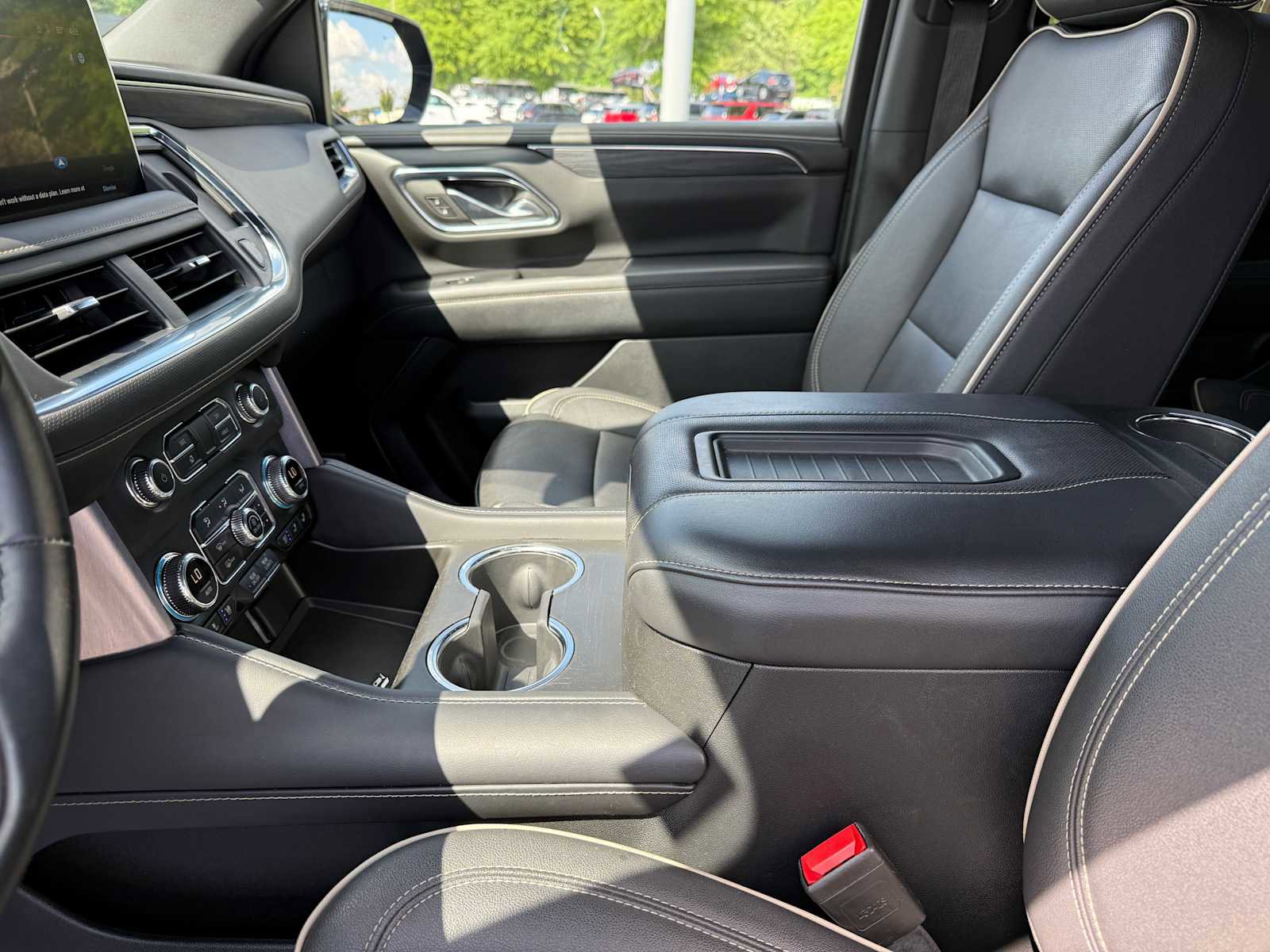 Used 2024 GMC Yukon SLT RWD image 22