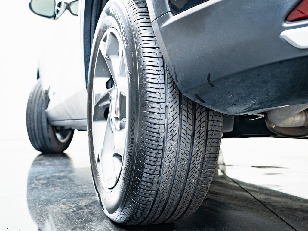 Used 2024 Chevrolet Trax LT w/ Driver Confidence Package image 38