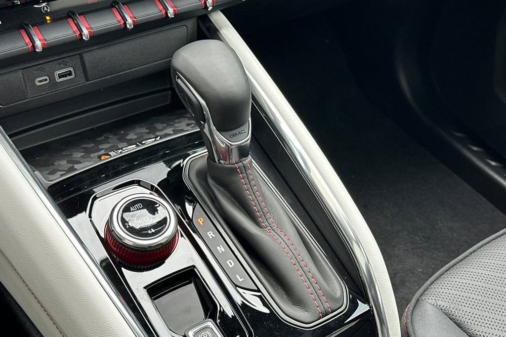 New 2026 GMC Canyon AT4X w/ AT4X AEV Edition AWD/4WD image 18