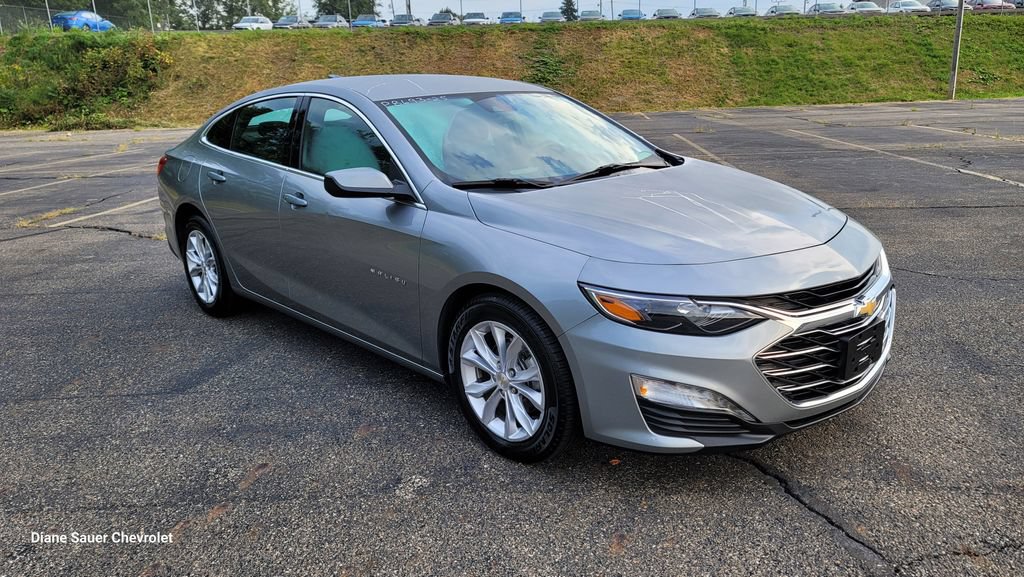 Used 2025 Chevrolet Malibu LT FWD image 16