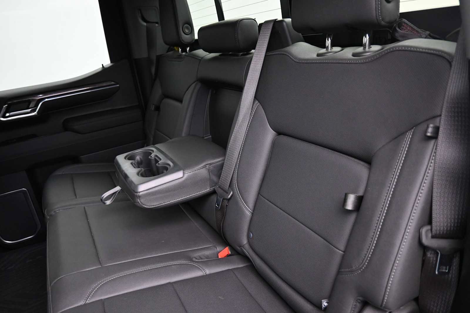 Used 2023 Chevrolet Silverado 1500 LTZ AWD/4WD image 14