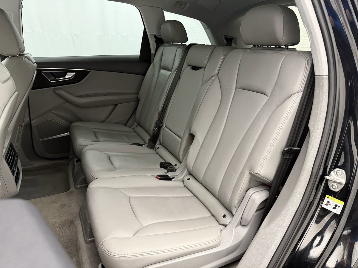 Used 2021 Audi Q7 3.0T Premium Plus AWD/4WD image 35