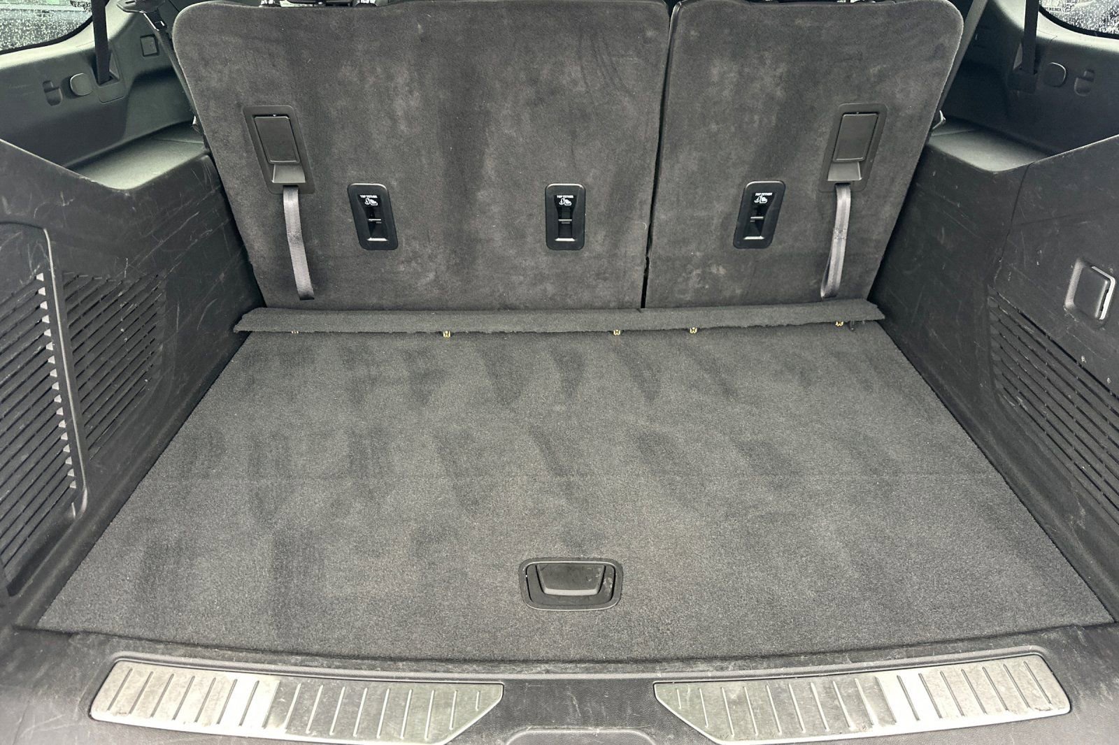 Used 2025 Chevrolet Suburban Z71 AWD/4WD image 15