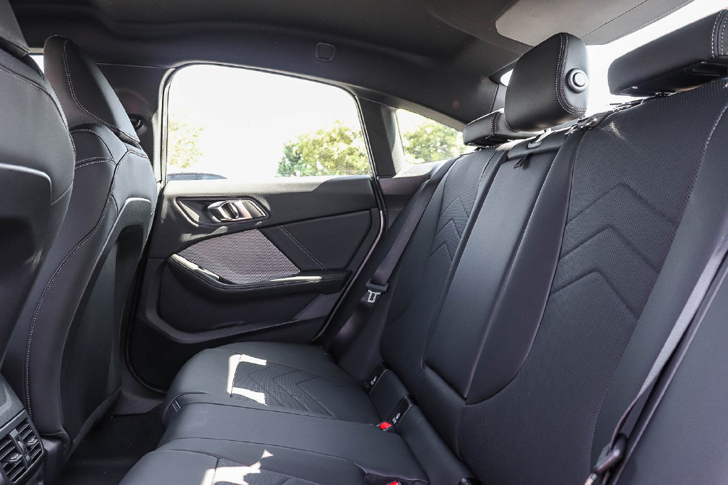 New 2026 BMW 228i w/ Technology Package FWD image 18