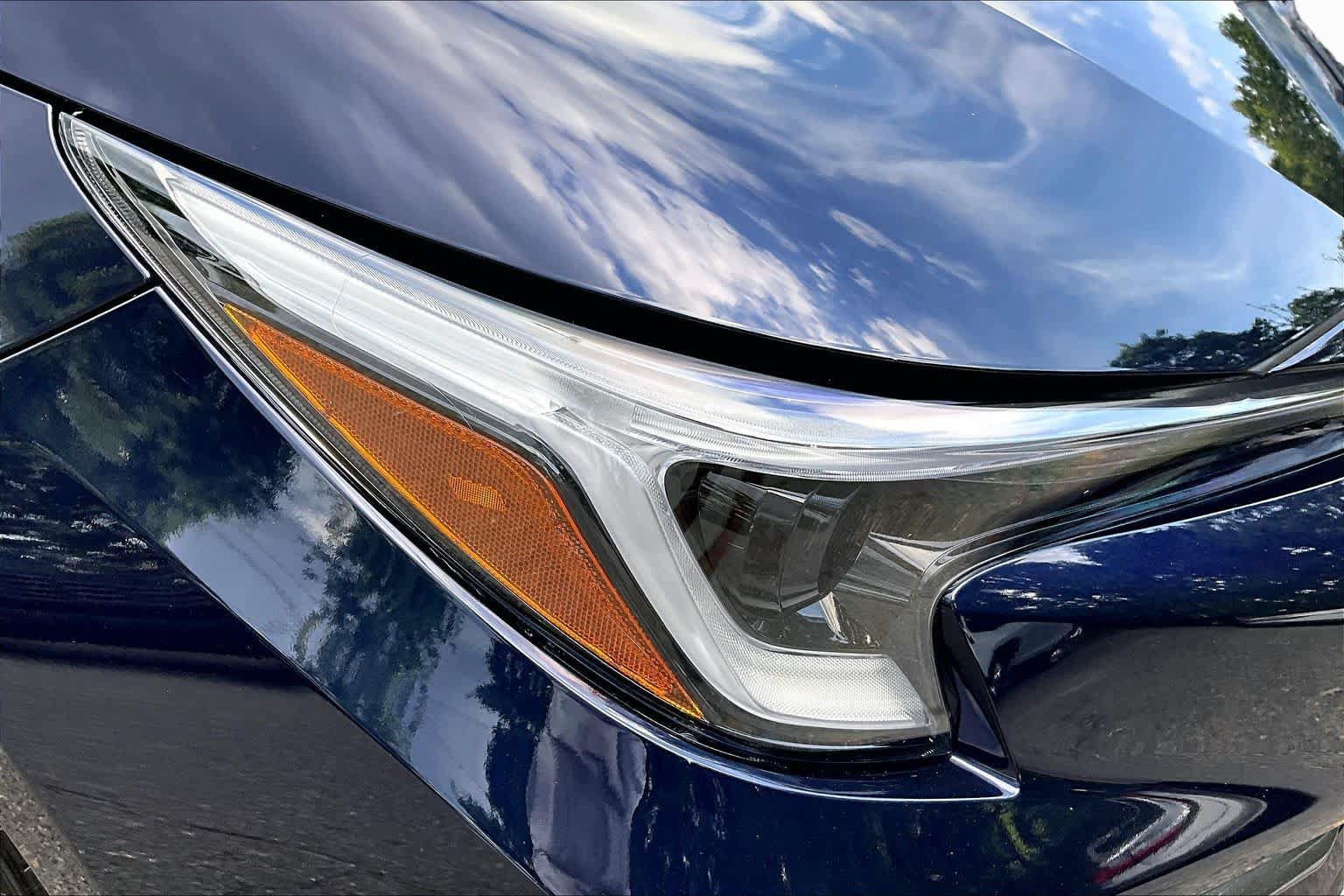 Certified 2025 Toyota Corolla SE w/ SE Premium Package FWD image 26