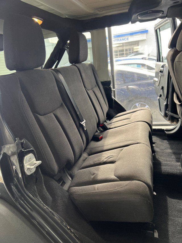 Used 2013 Jeep Wrangler Unlimited Sport image 12