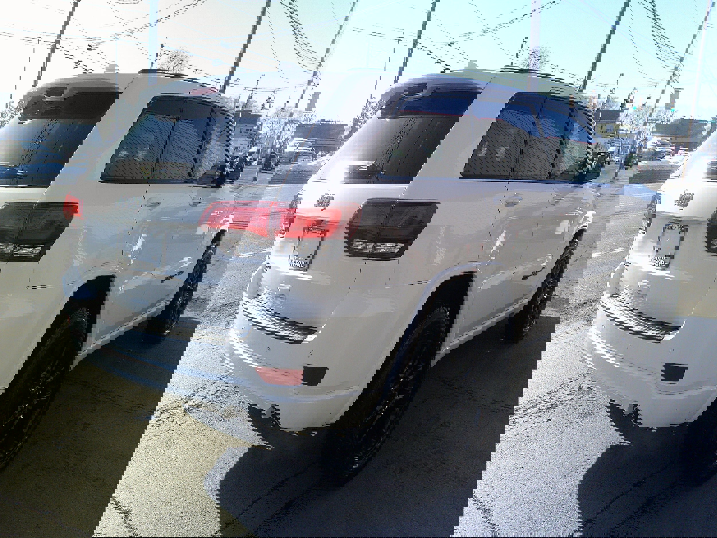 Used 2022 Jeep Grand Cherokee Laredo X image 5