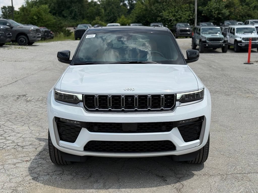 New 2026 Jeep Grand Cherokee Summit AWD/4WD image 3