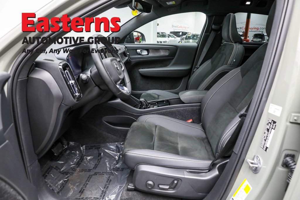 Used 2023 Volvo C40 P8 Recharge Plus w/ Climate Package image 21