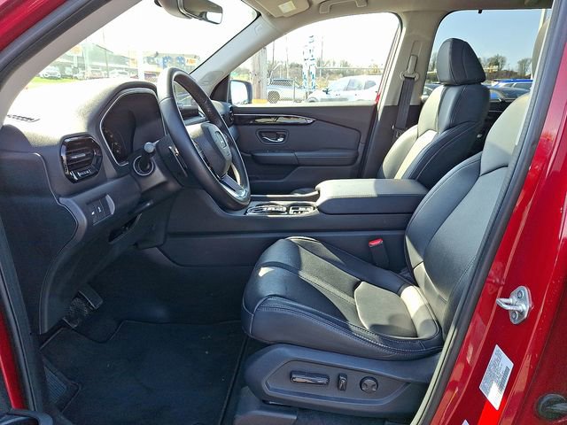 Certified 2023 Honda Pilot Touring image 9