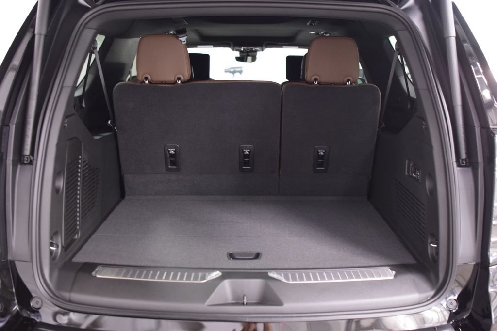 New 2026 Chevrolet Suburban High Country AWD/4WD image 24