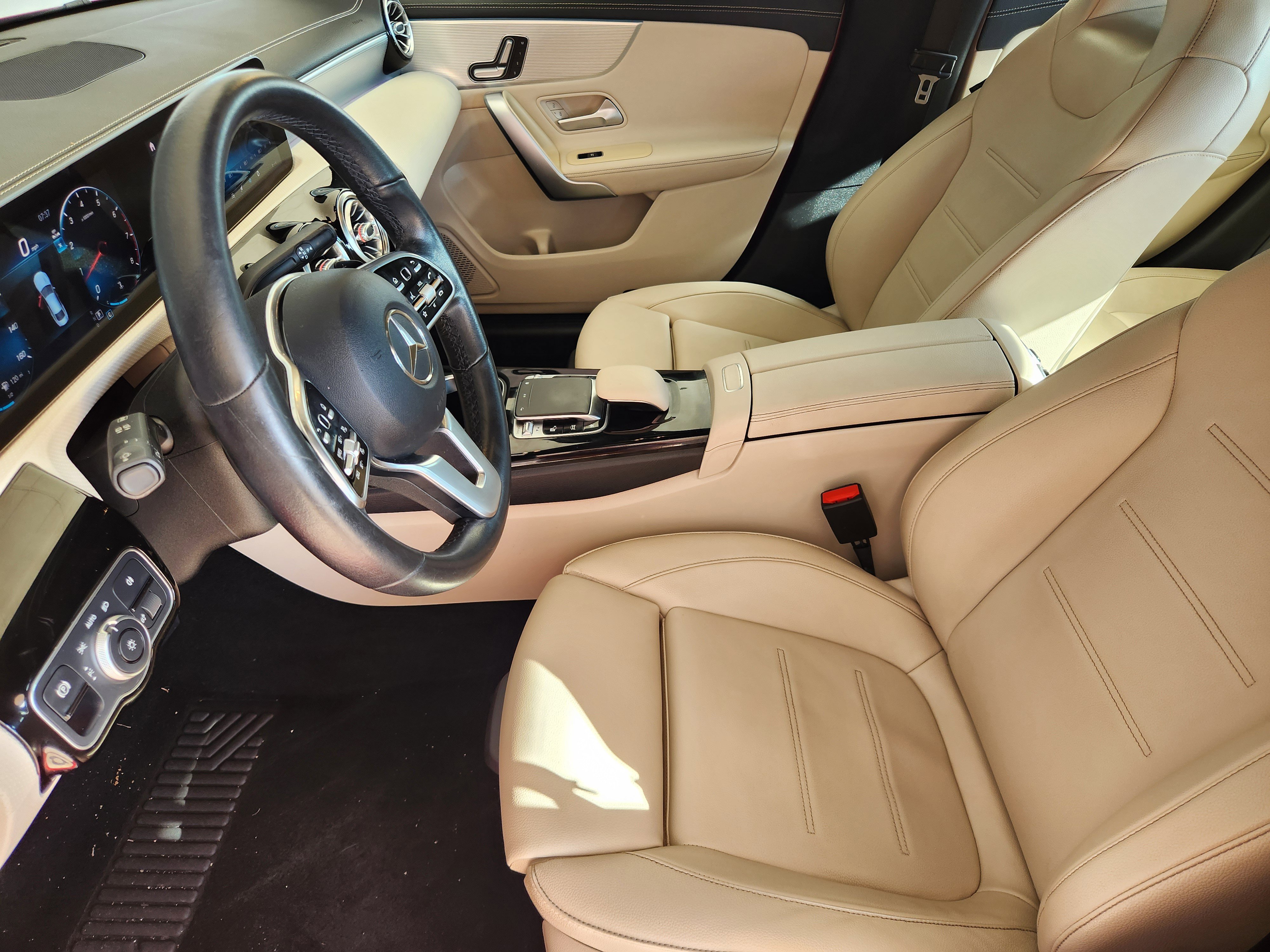 Used 2020 Mercedes-Benz CLA 250 image 14