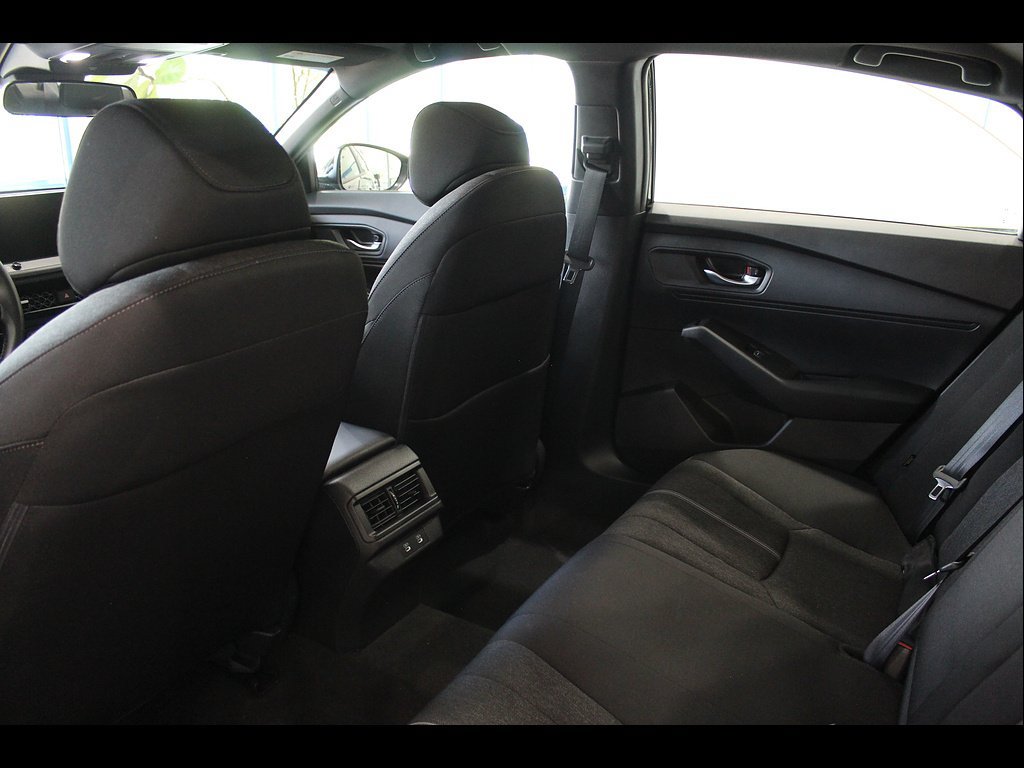 Used 2025 Honda Accord Sport image 16