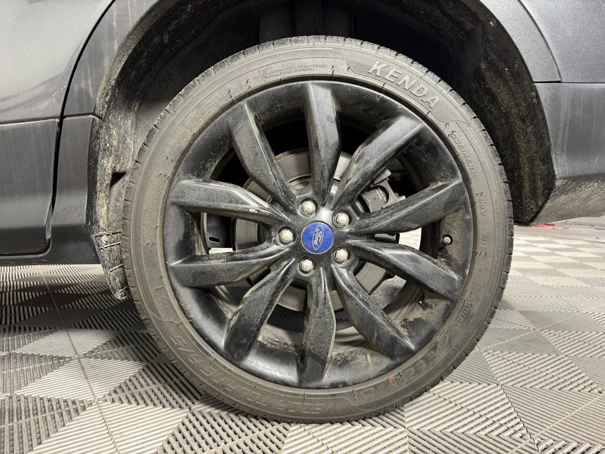 Used 2019 Ford Escape SE FWD image 41