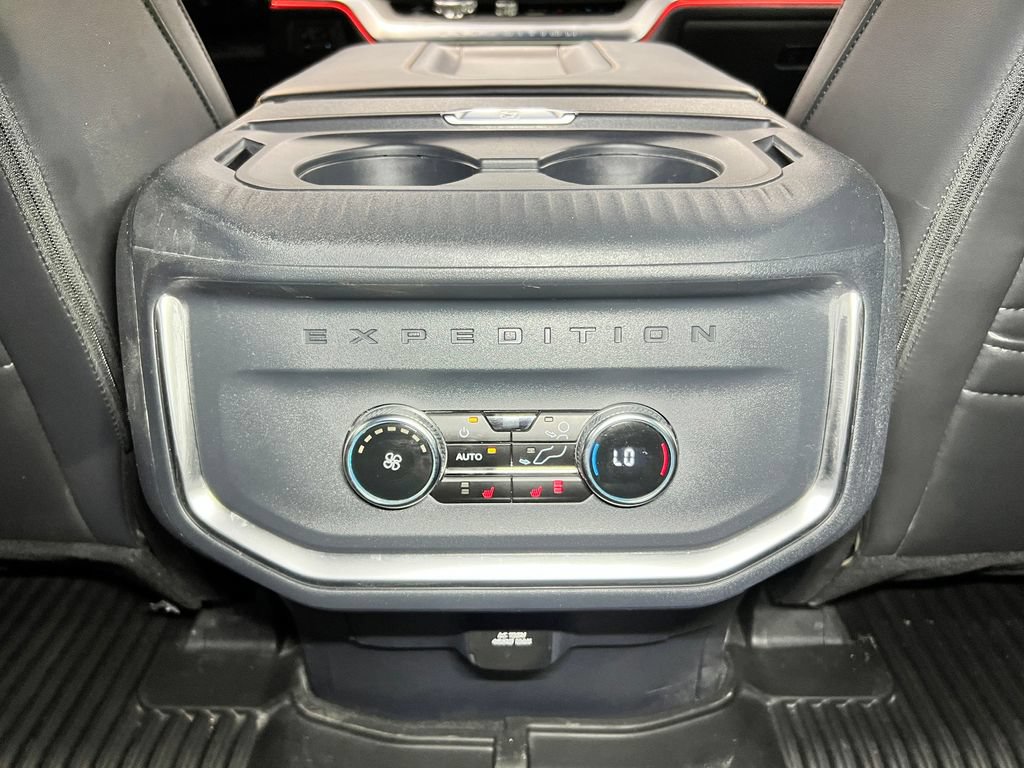 Used 2025 Ford Expedition Tremor AWD/4WD image 21