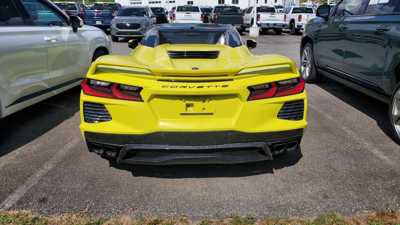 Used 2023 Chevrolet Corvette Stingray Premium Conv w/ Z51 Performance Package image 8