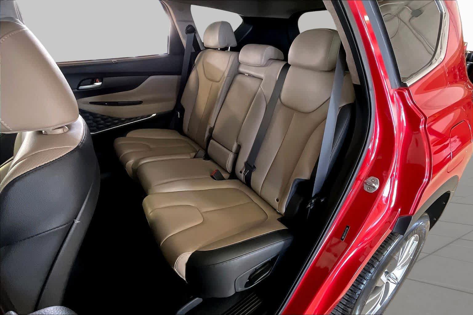 Used 2020 Hyundai Santa Fe SEL w/ Convenience + Premium Package FWD image 19