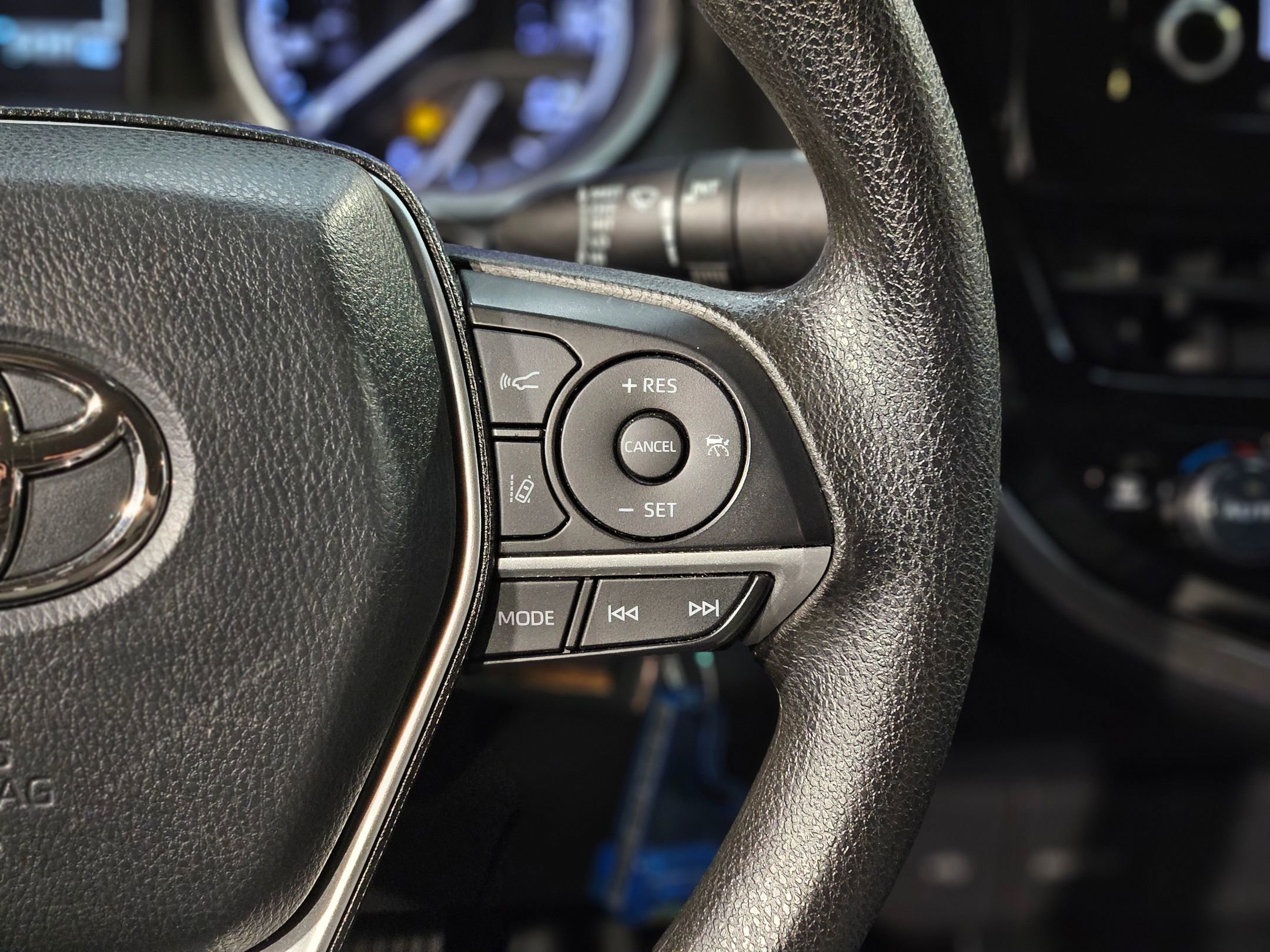 Used 2023 Toyota Camry LE image 27