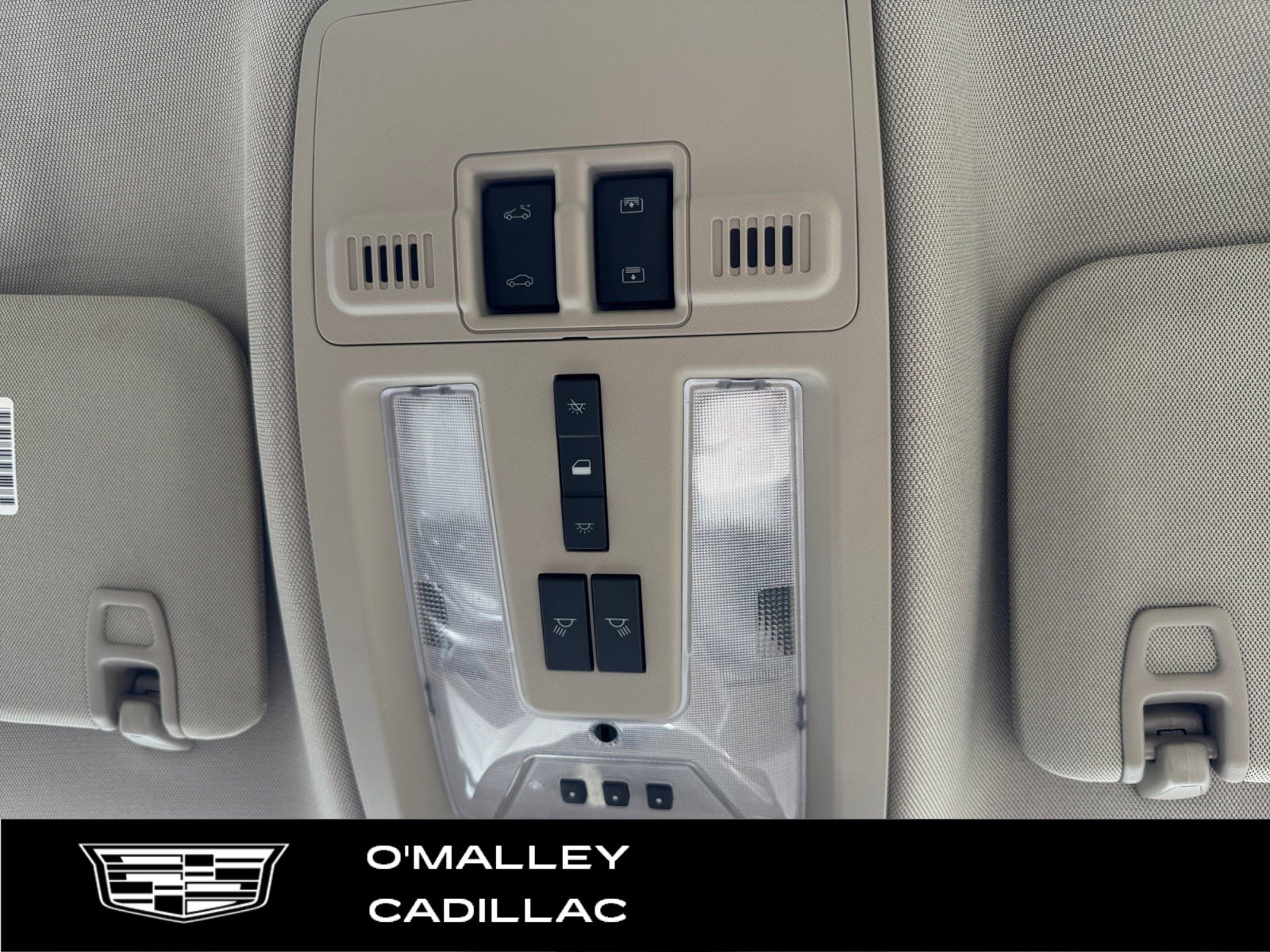 Used 2016 Cadillac SRX Luxury w/ Driver Awareness Package image 24