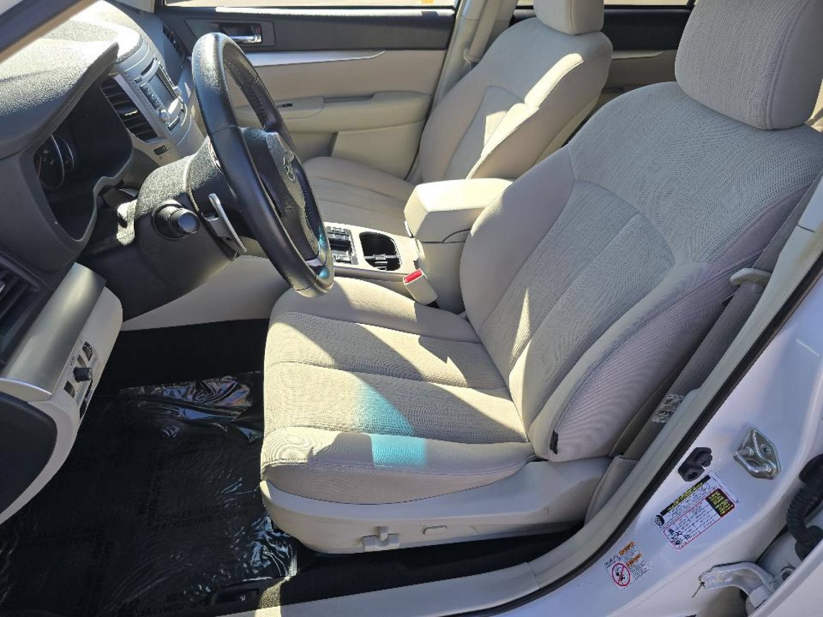 Used 2014 Subaru Outback 2.5i Premium AWD/4WD image 26