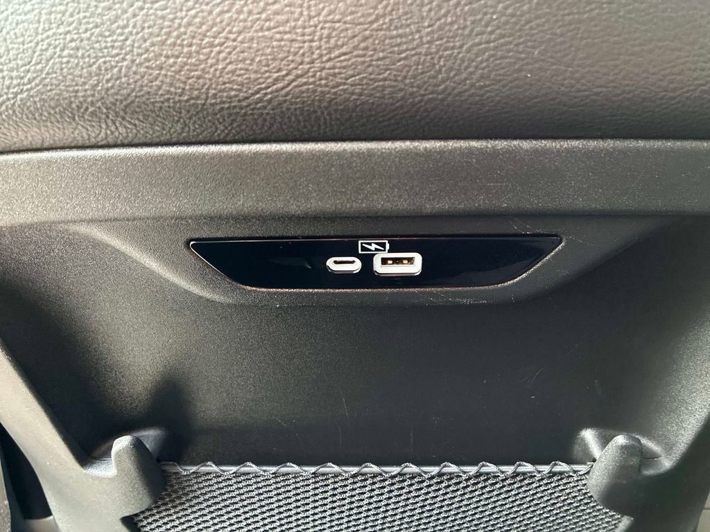 Used 2022 Chrysler Pacifica Touring-L FWD image 21