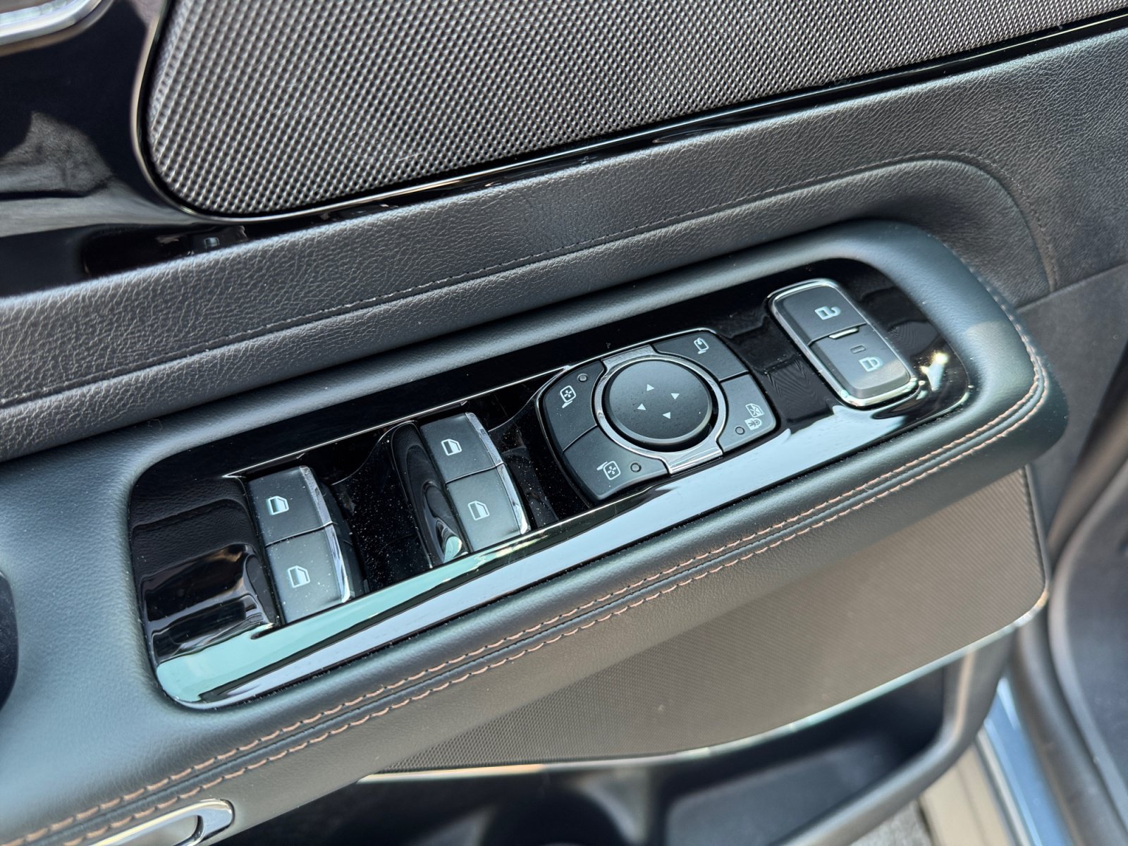 New 2025 Lincoln Aviator Reserve w/ Illumination Package AWD/4WD image 20