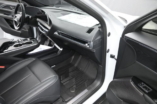 Certified 2024 Cadillac Lyriq Sport w/ LPO, Floor Liner Package AWD/4WD image 17