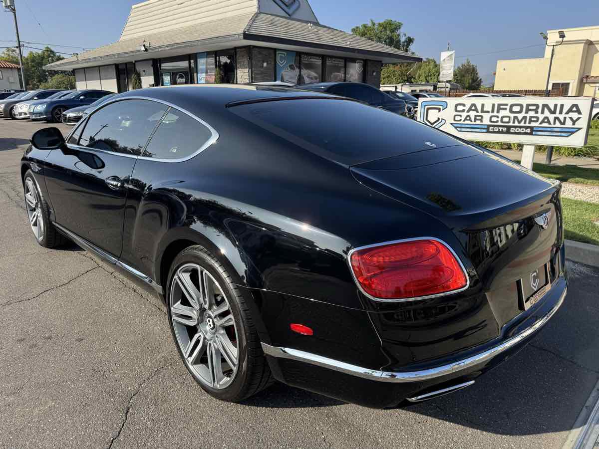 Used 2017 Bentley Continental GT image 3