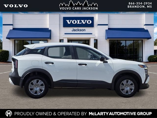 Used 2025 Nissan Kicks S w/ Charging Package FWD image 3