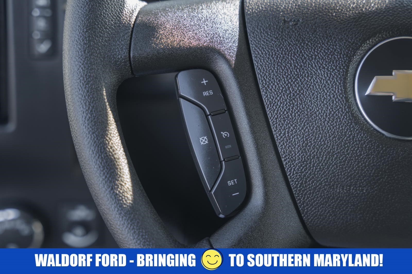 Used 2025 Chevrolet Express 2500 Extended w/ Communications Package image 32