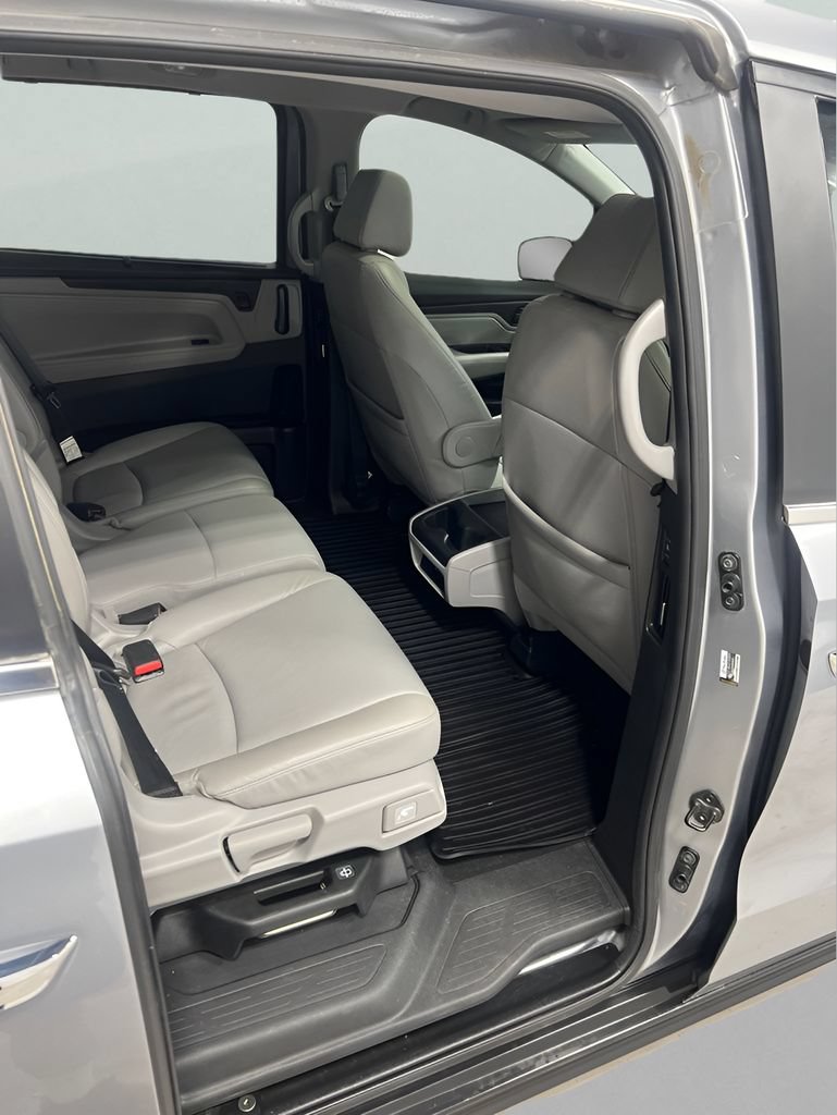 Used 2023 Honda Odyssey EX-L image 17