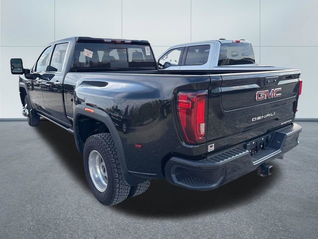 Used 2023 GMC Sierra 3500 Denali w/ Technology Package image 2