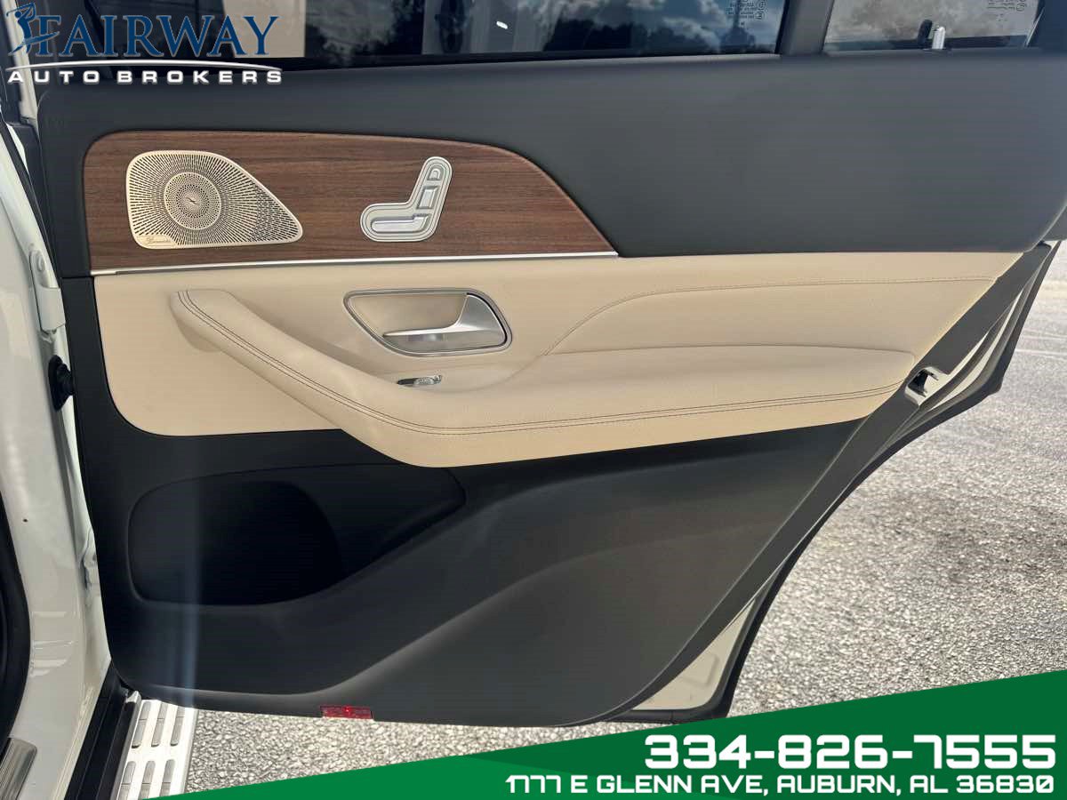 Used 2025 Mercedes-Benz GLS 450 4MATIC image 31