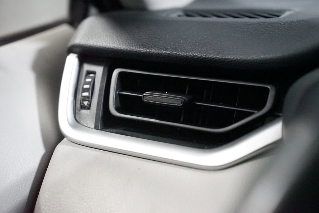 Used 2024 Toyota RAV4 XLE w/ Convenience Package image 25