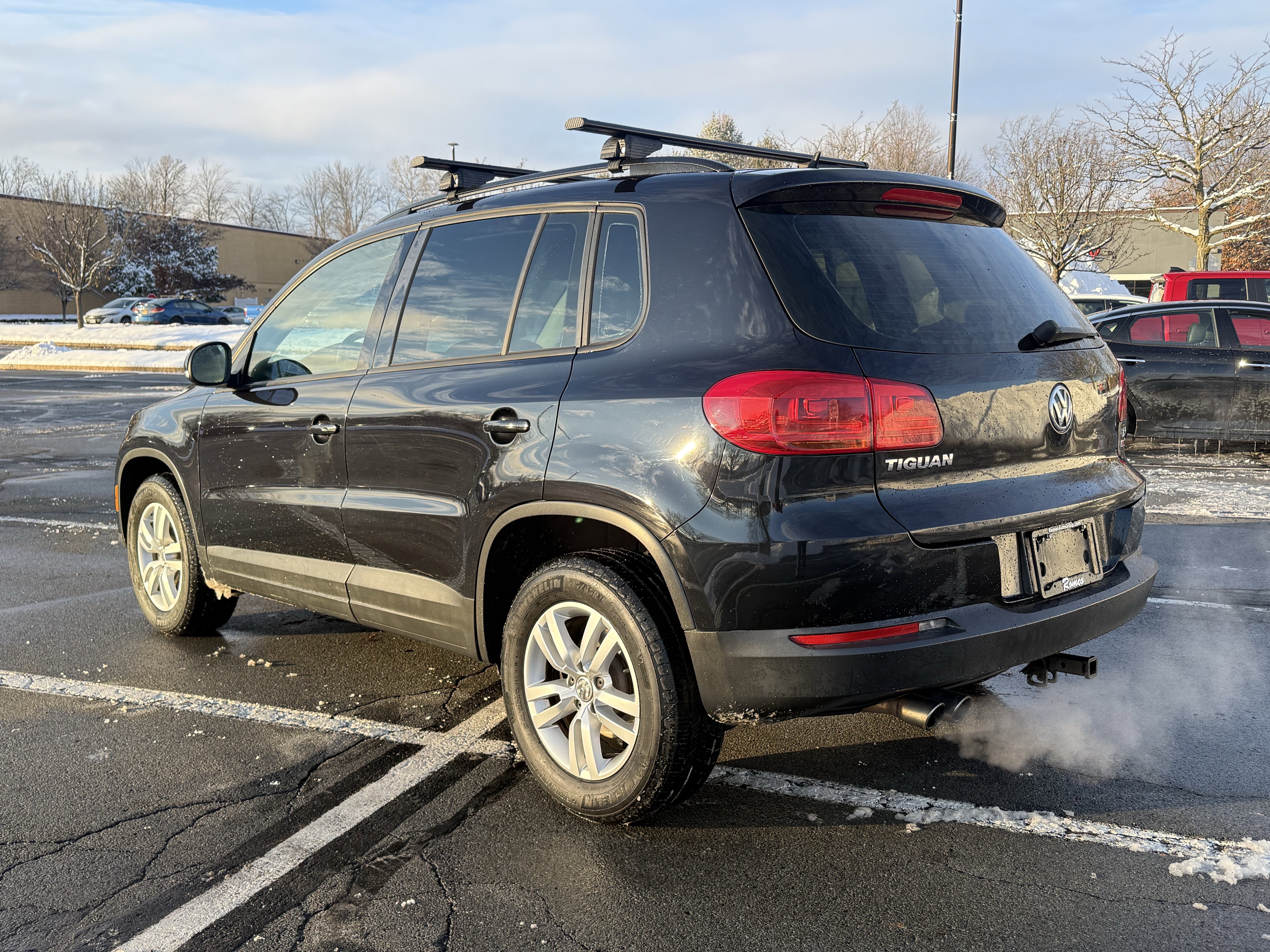 Used 2016 Volkswagen Tiguan S image 9