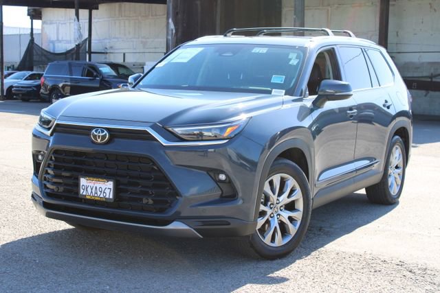 Used 2024 Toyota Grand Highlander Limited image 8