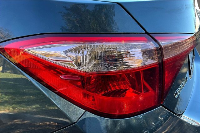 Used 2019 Toyota Corolla LE FWD image 23