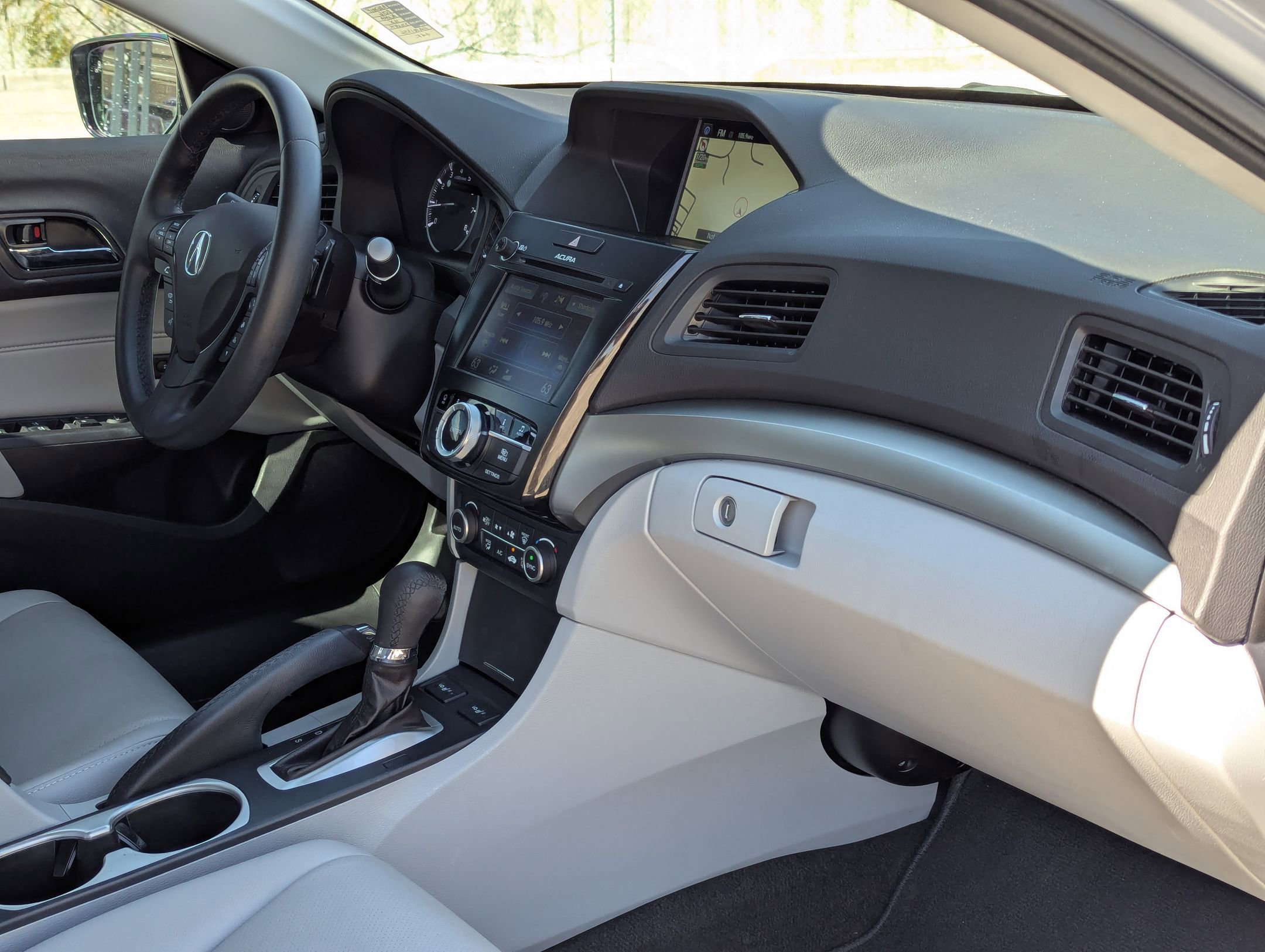 Certified 2016 Acura ILX w/Technology Plus Pkg image 28