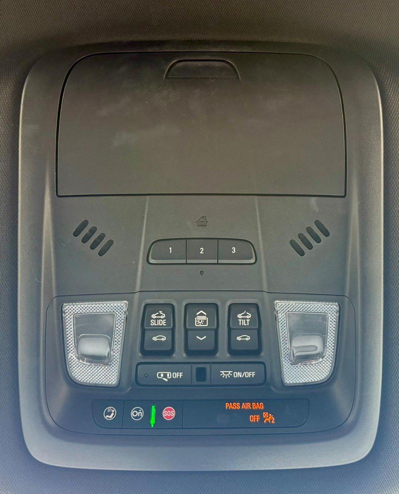 Used 2022 Buick Enclave Essence w/ Experience Buick Package FWD image 31