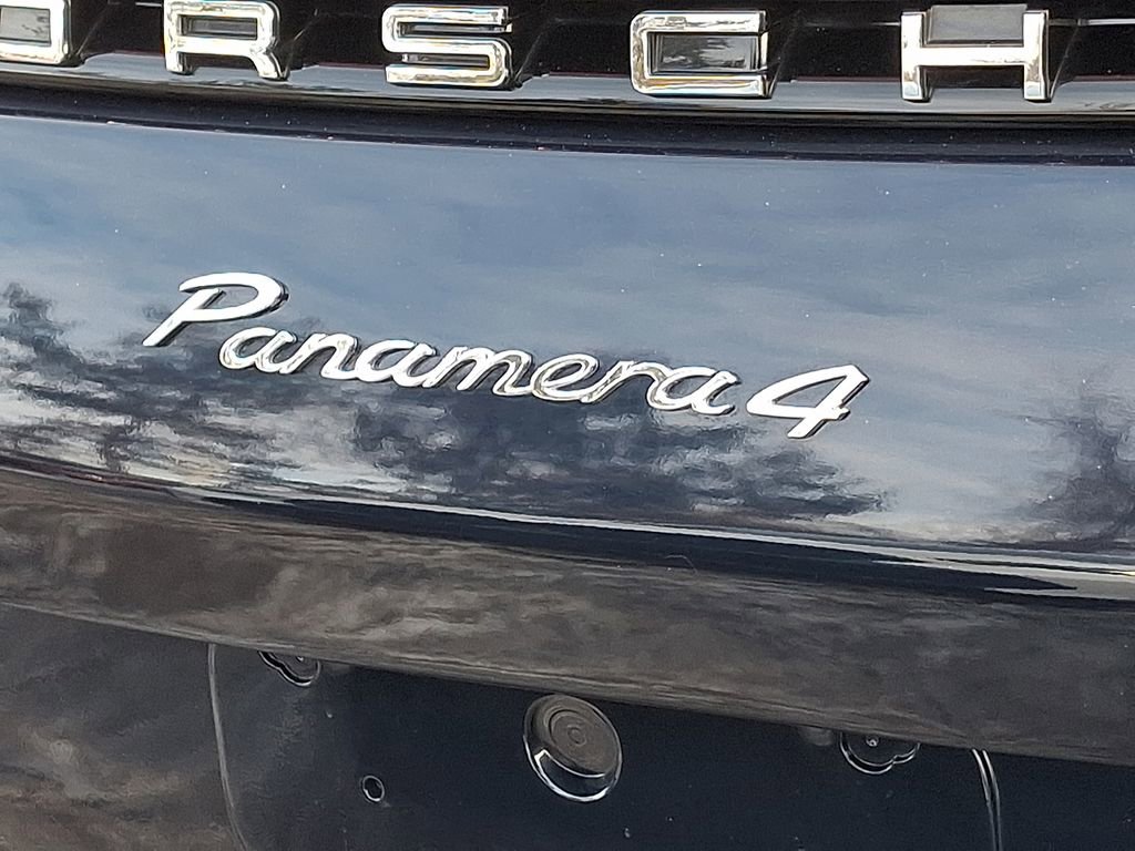 Used 2022 Porsche Panamera 4 image 27