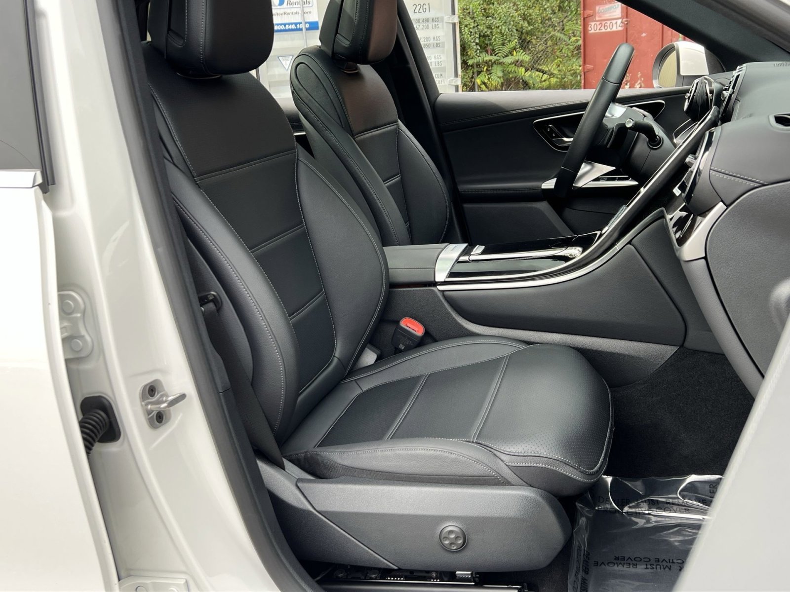 Certified 2025 Mercedes-Benz GLC 300 4MATIC image 31