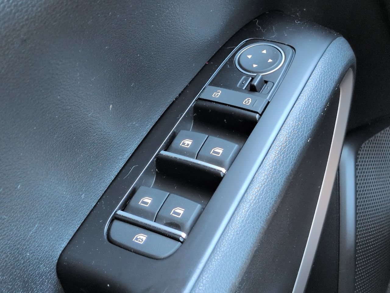 Certified 2023 Kia Soul LX w/ LX Technology Package FWD image 22