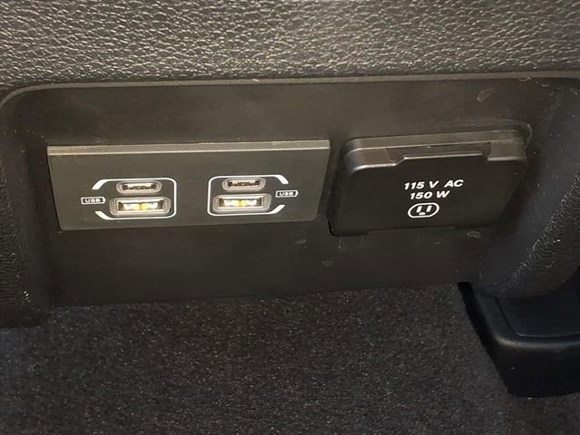 Used 2022 Jeep Cherokee Trailhawk image 11