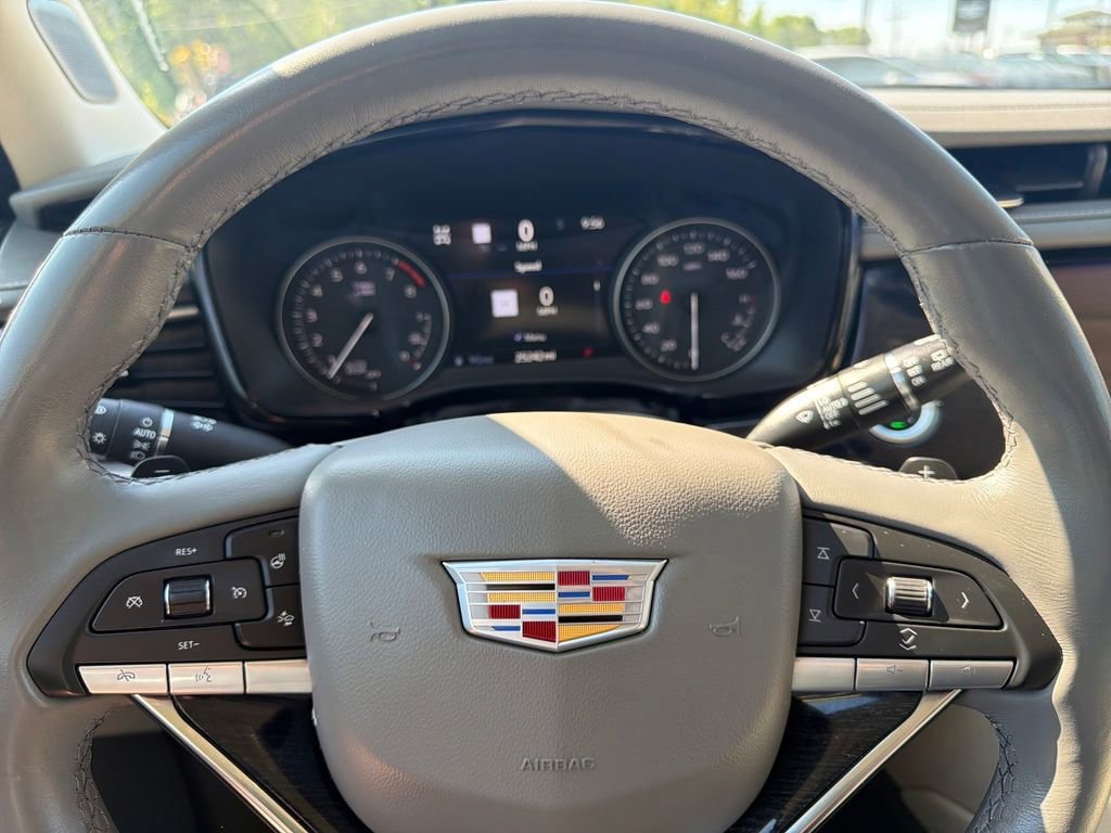 Certified 2024 Cadillac XT6 Premium Luxury w/ Technology Package AWD/4WD image 5