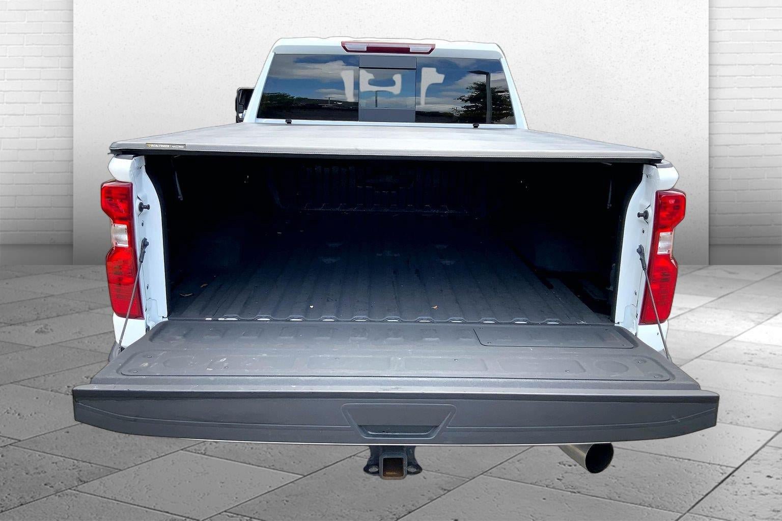 Used 2025 Chevrolet Silverado 2500 LT AWD/4WD image 4
