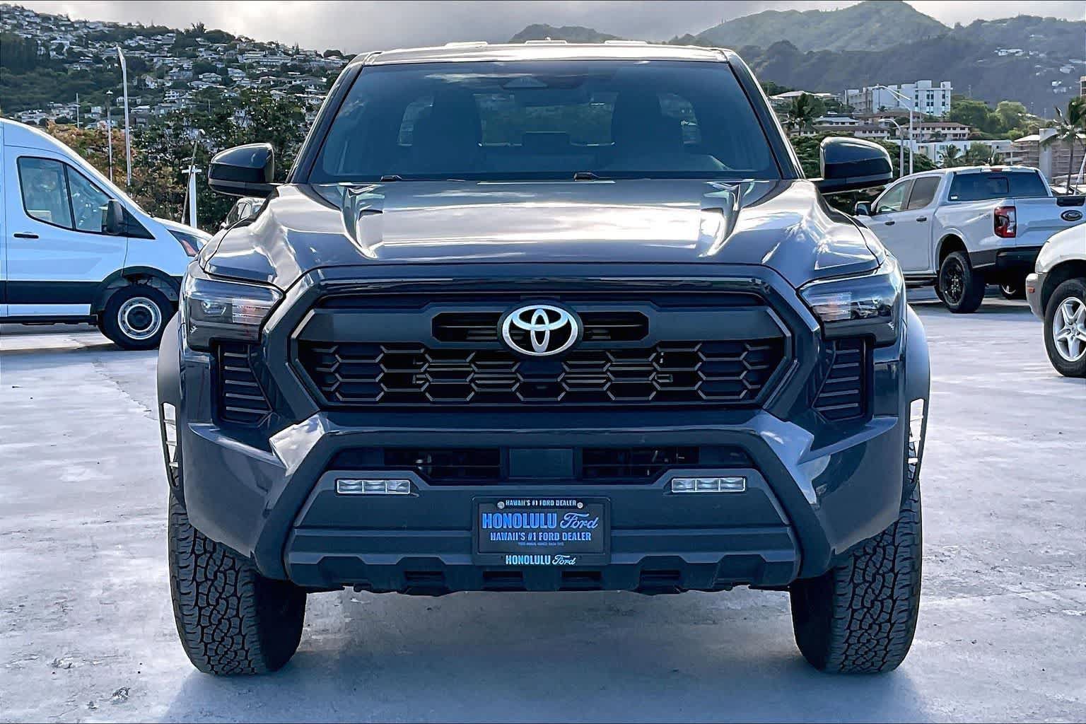 Used 2025 Toyota Tacoma TRD Off-Road AWD/4WD image 6