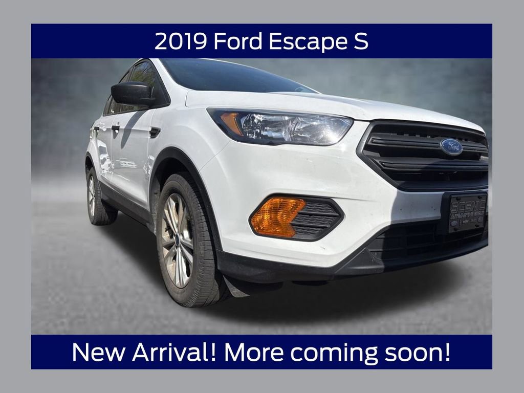 Used 2019 Ford Escape S image 1