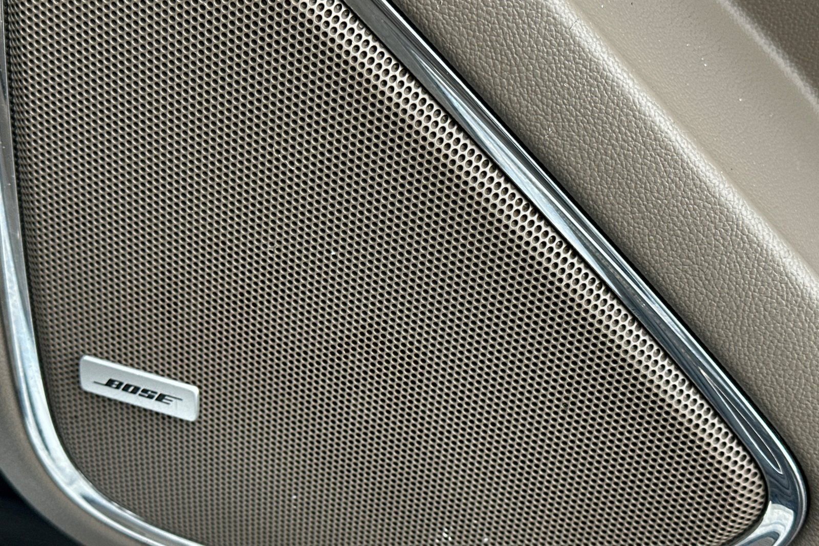 Used 2015 GMC Yukon SLE w/ Convenience Package image 25