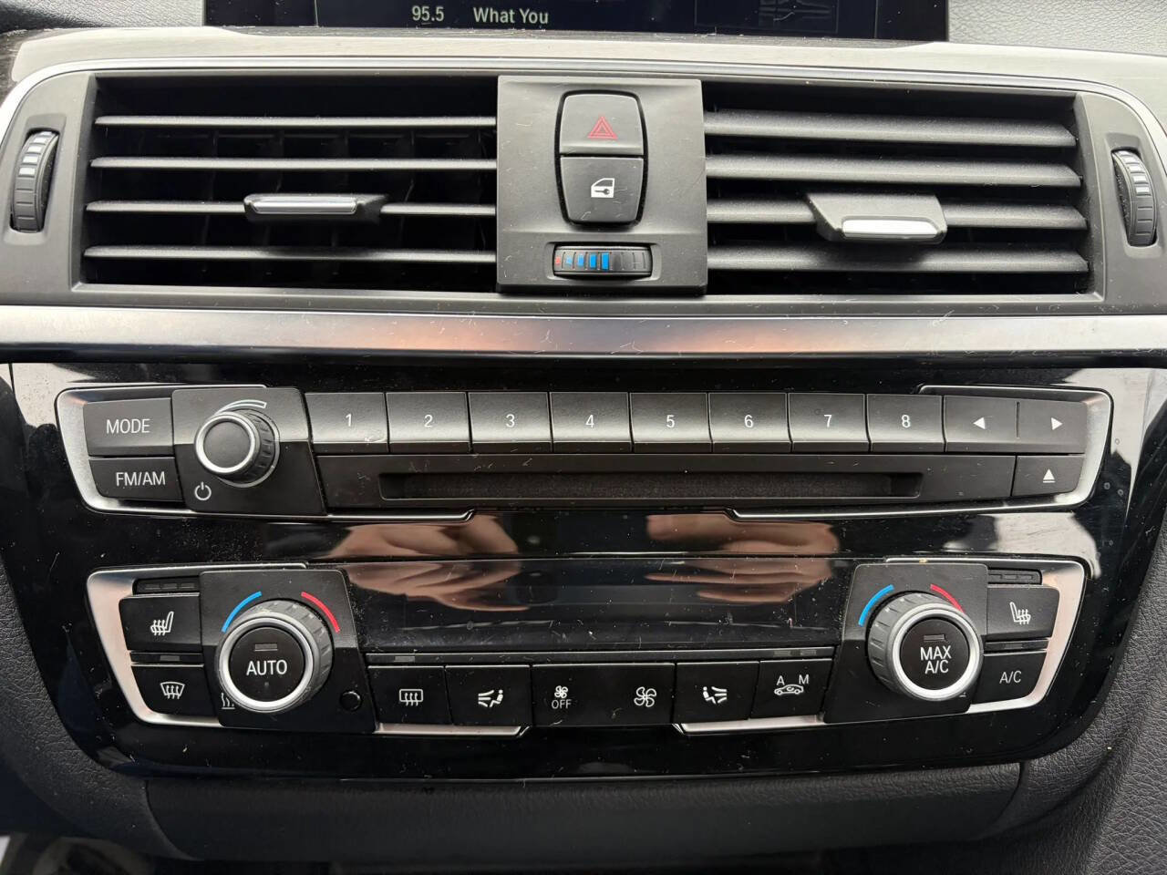 Used 2017 BMW 330i xDrive Sedan image 18