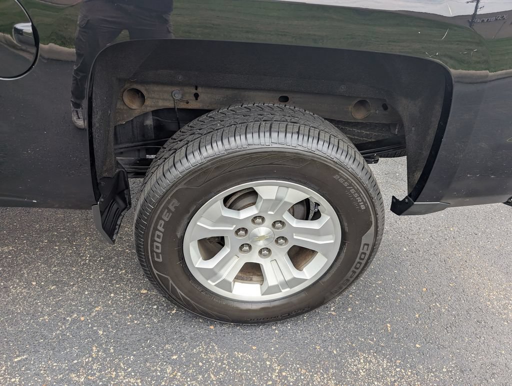 Used 2018 Chevrolet Silverado 1500 LT w/ All Star Edition AWD/4WD image 24